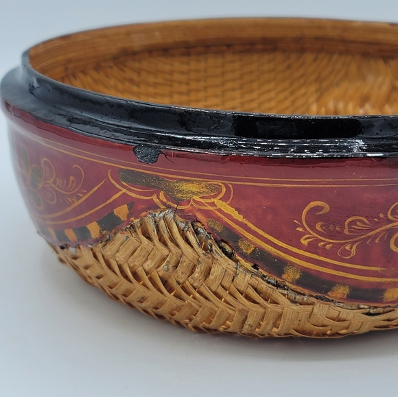 Hand-Painted Chapati Parat Basket Lacquered Woven Lidded Storage India Vintage - Picture 7 of 15